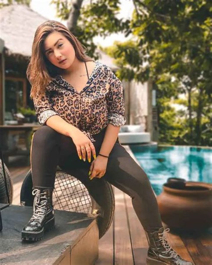 Aashika Bhatia - Net Worth, Age, Height, Birthday, Bio, Wiki!