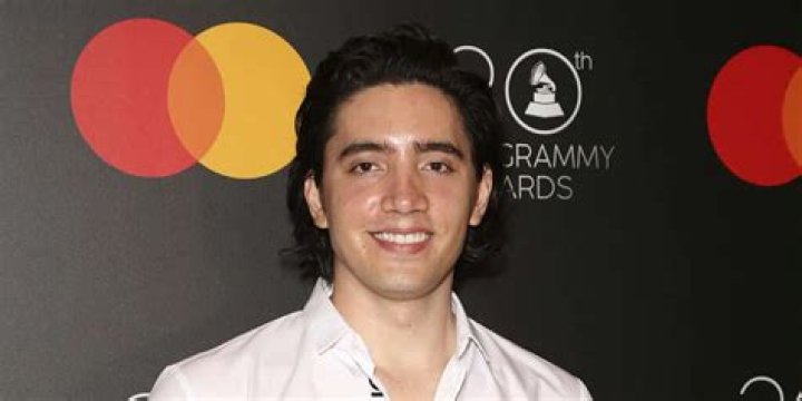 Alex Fernández Jr. Net Worth, Age, Height, Bio, Birthday, Wiki!