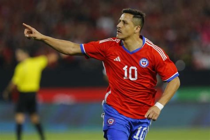 Alexis Sánchez Net Worth, Age, Height, Bio, Birthday, Wiki!