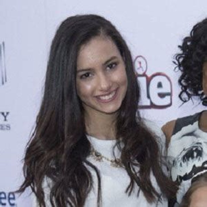 Amanda Troya - Net Worth, Age, Height, Birthday, Bio, Wiki!