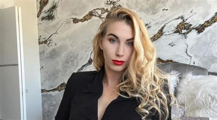 Amber Sienna Net Worth, Age, Height, Bio, Birthday, Wiki!