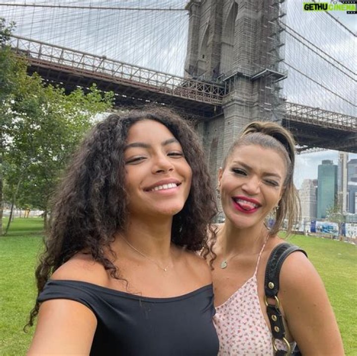 Any Gabrielly - Net Worth, Age, Height, Birthday, Bio, Wiki!