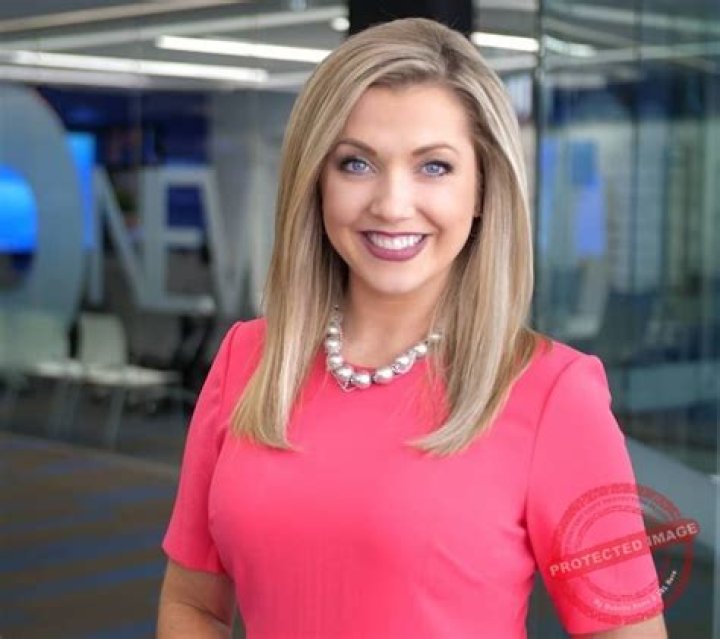 Ashlee Baracy - Net Worth, Age, Height, Birthday, Bio, Wiki!