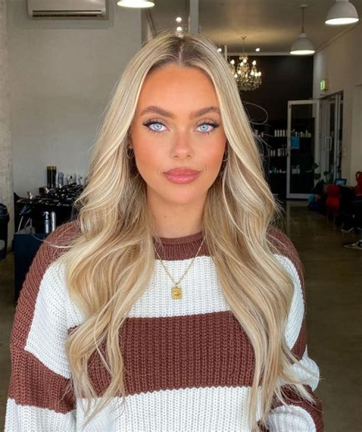 Ashley Mescia - Net Worth, Age, Height, Birthday, Bio, Wiki!