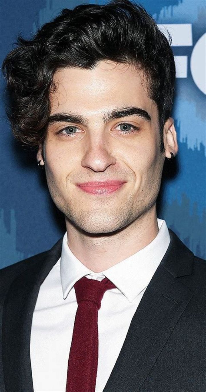 Billy Lewis Jr - Net Worth, Age, Height, Birthday, Bio, Wiki!