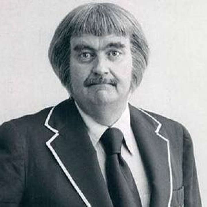Bob Keeshan Net Worth, Age, Height, Bio, Birthday, Wiki!