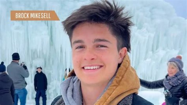 Boston Mikesell Net Worth, Age, Height, Bio, Birthday, Wiki!