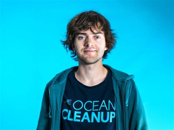 Boyan Petrov - Net Worth, Age, Height, Birthday, Bio, Wiki!