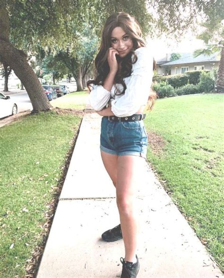 Caoimhe Morris - Net Worth, Age, Height, Birthday, Bio, Wiki!