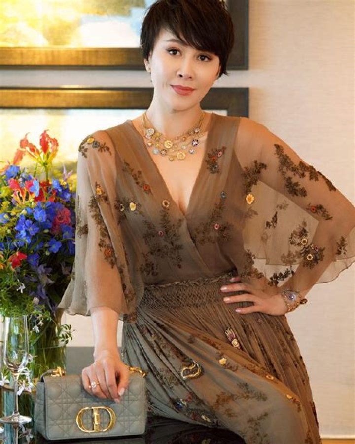 Carina Lau - Net Worth, Age, Height, Birthday, Bio, Wiki!