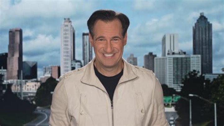 Carl Azuz Net Worth, Age, Height, Bio, Birthday, Wiki!