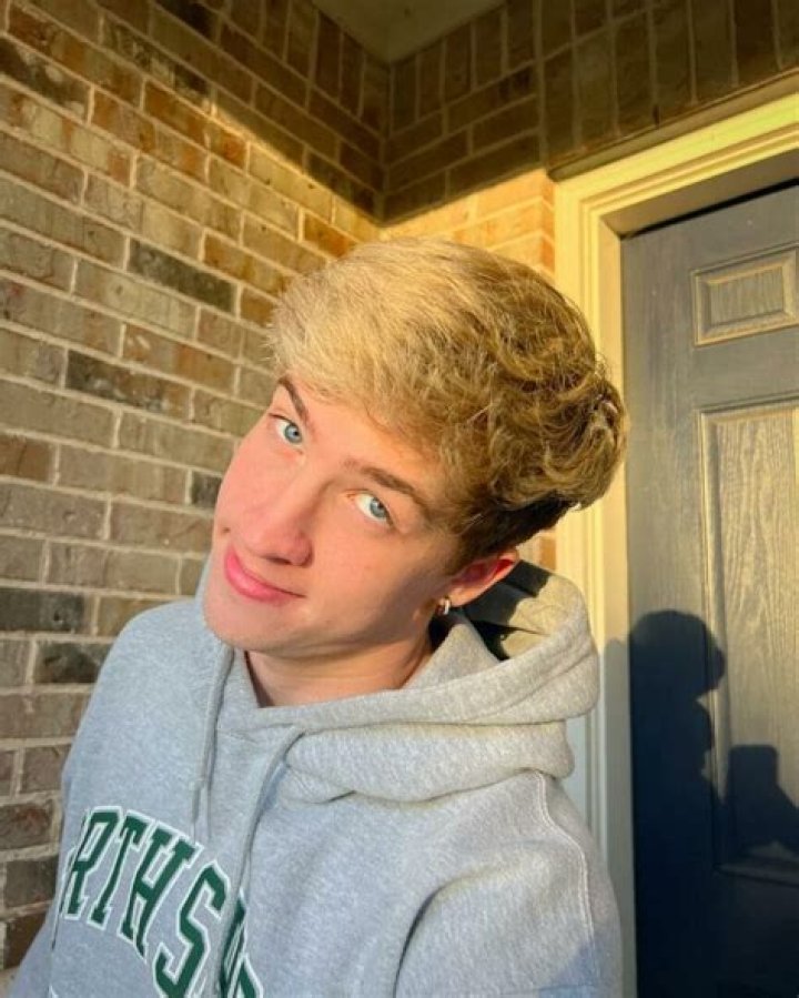Cash Baker Net Worth, Age, Height, Bio, Birthday, Wiki!