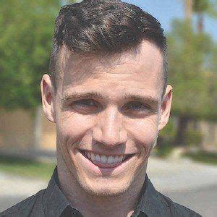 Charlie Houpert Net Worth, Age, Height, Bio, Birthday, Wiki!