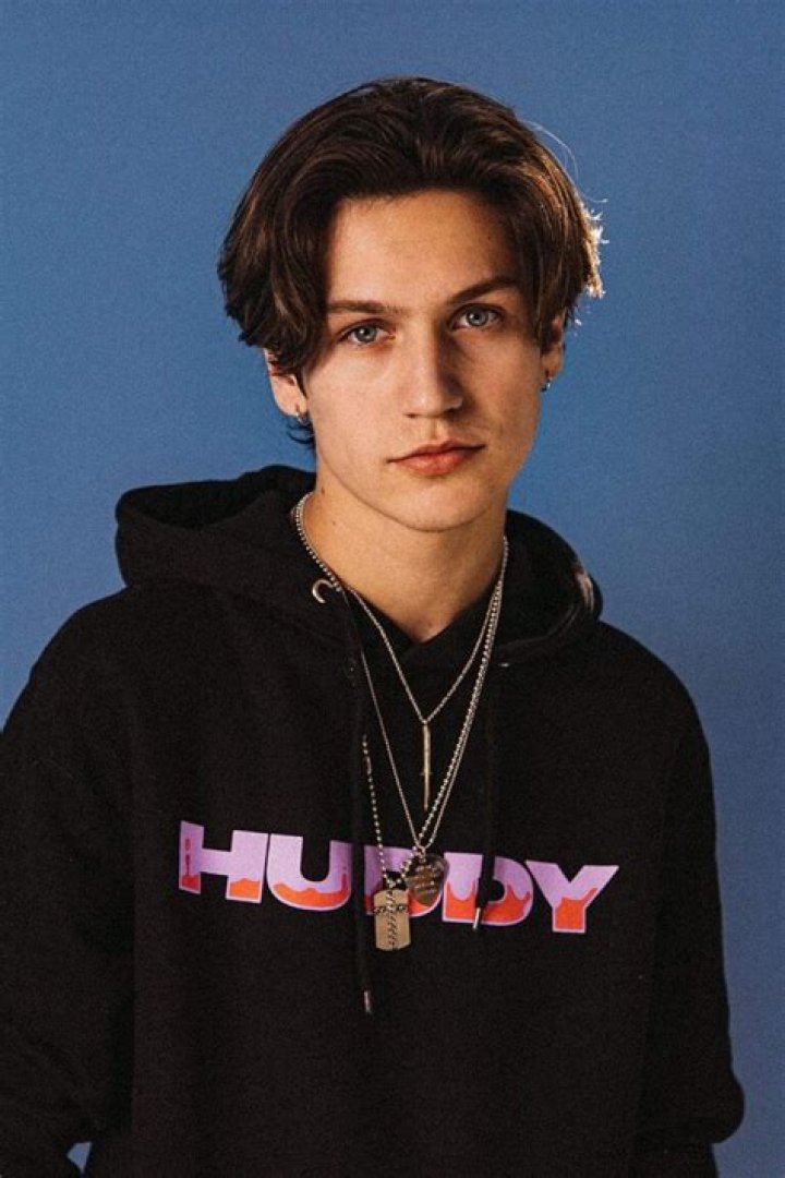 Chase Hudson Net Worth, Age, Height, Bio, Birthday, Wiki!