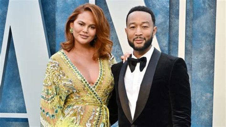 Chrissy Teigen - Net Worth, Age, Height, Birthday, Bio, Wiki!