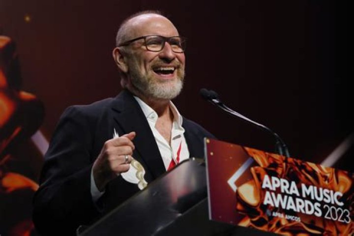 Colin Hay Net Worth, Age, Height, Bio, Birthday, Wiki!