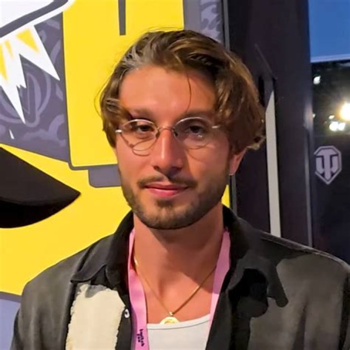 Crispy Concords Net Worth, Age, Height, Bio, Birthday, Wiki!