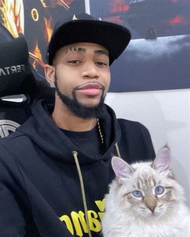 Daequan Loco Net Worth, Age, Height, Bio, Birthday, Wiki!