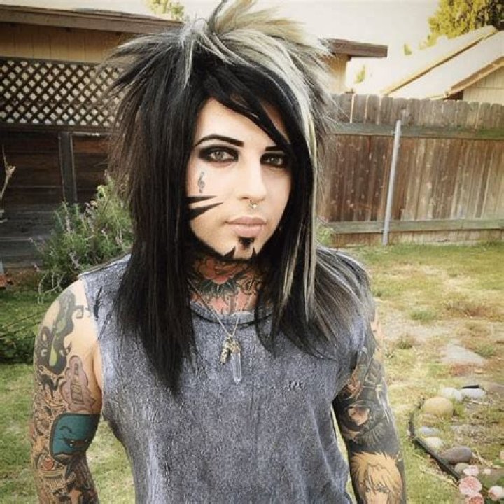 Dahvie Vanity Net Worth, Age, Height, Bio, Birthday, Wiki!