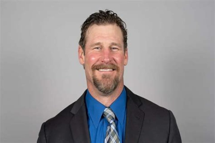 Dan Campbell Net Worth, Age, Height, Bio, Birthday, Wiki!