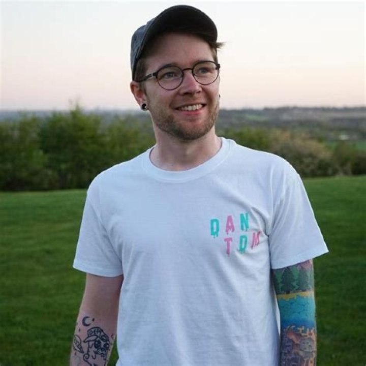 DanTDM Net Worth, Age, Height, Bio, Birthday, Wiki!