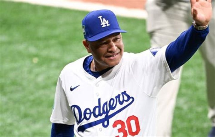 Dave Roberts Net Worth, Age, Height, Bio, Birthday, Wiki!