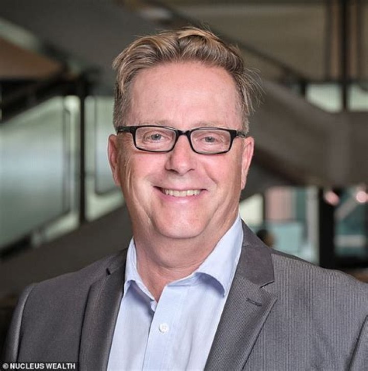 David Llewellyn-Smith - Net Worth, Age, Height, Birthday, Bio, Wiki!