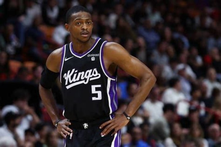 De'Aaron Fox Net Worth, Age, Height, Bio, Birthday, Wiki!