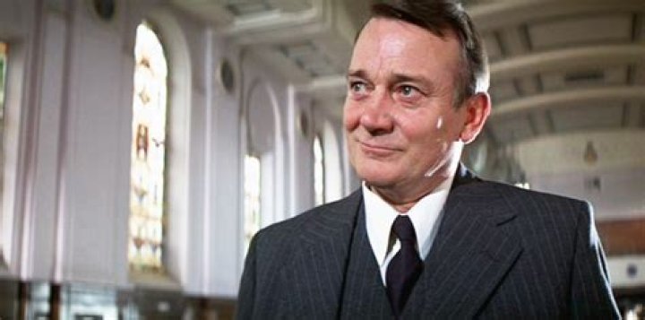 Denholm Elliott - Net Worth, Age, Height, Birthday, Bio, Wiki!