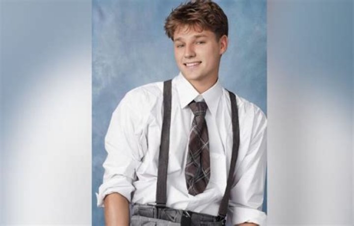 Drew Dirksen - Net Worth, Age, Height, Birthday, Bio, Wiki!
