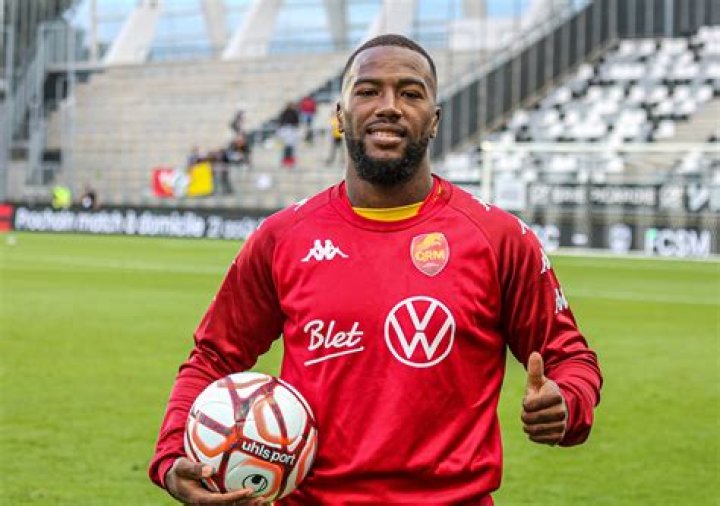 Duckens Nazon Net Worth, Age, Height, Bio, Birthday, Wiki!