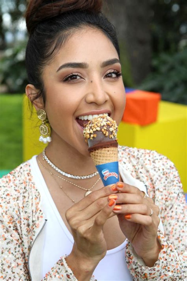 Dulce Candy - Net Worth, Age, Height, Birthday, Bio, Wiki!