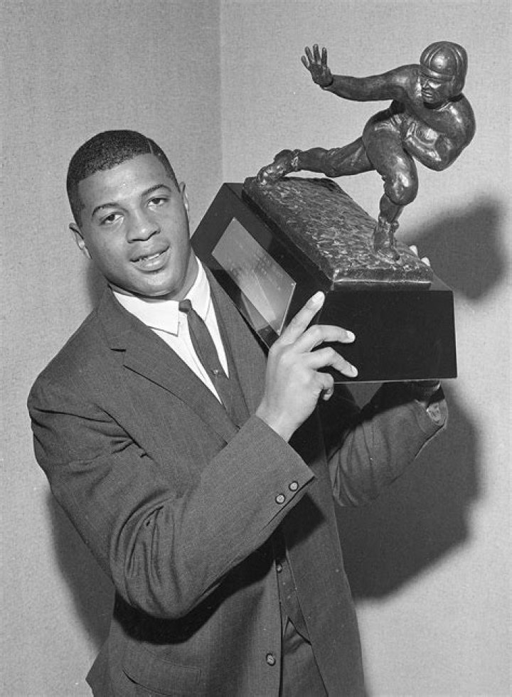 Ernie Davis Net Worth, Age, Height, Bio, Birthday, Wiki!