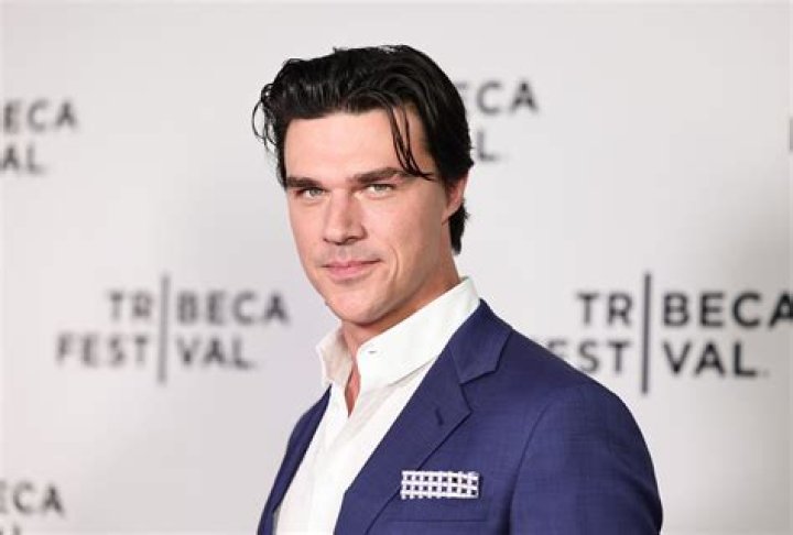 Finn Wittrock Net Worth, Age, Height, Bio, Birthday, Wiki!