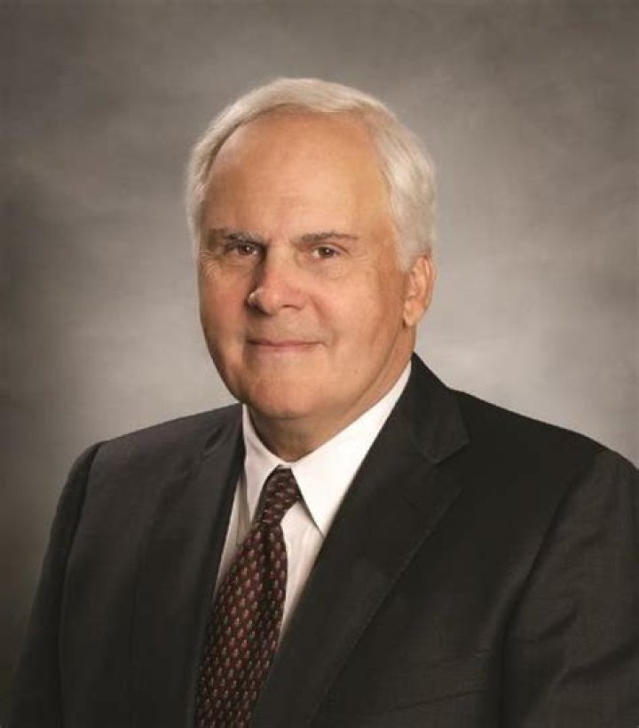 Frederick Smith Net Worth, Age, Height, Bio, Birthday, Wiki!