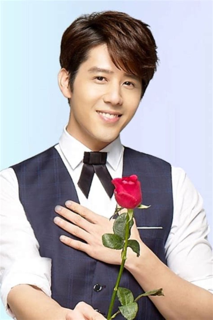 George Hu - Net Worth, Age, Height, Birthday, Bio, Wiki!