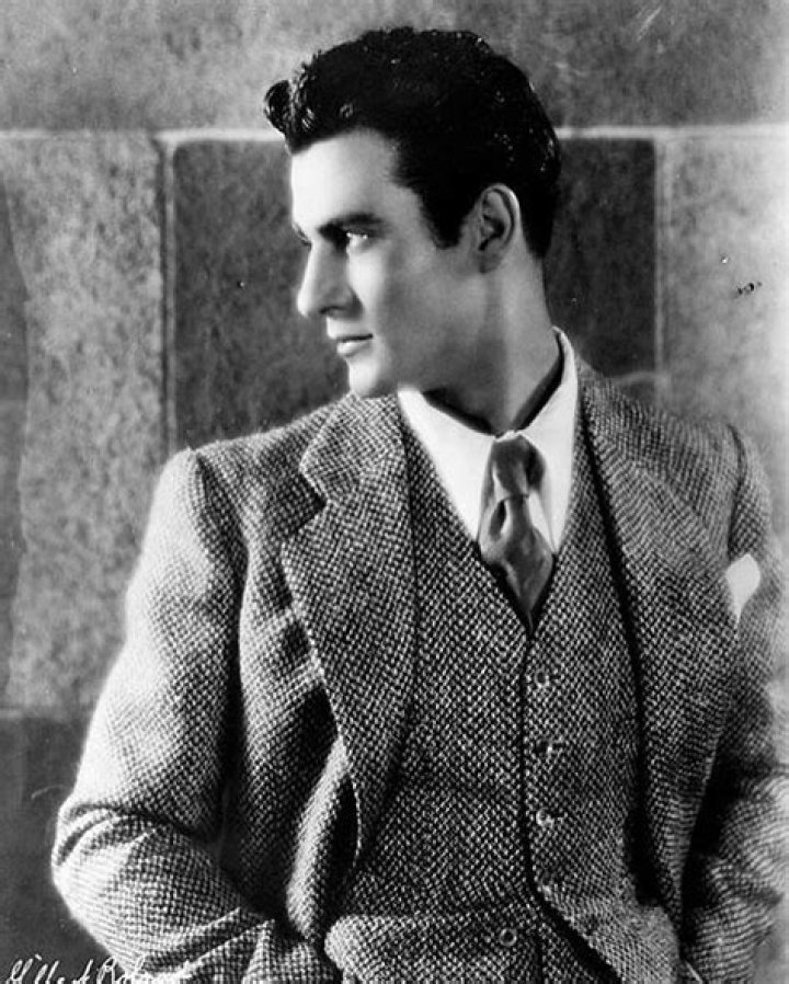 Gilbert Roland Net Worth, Age, Height, Bio, Birthday, Wiki!