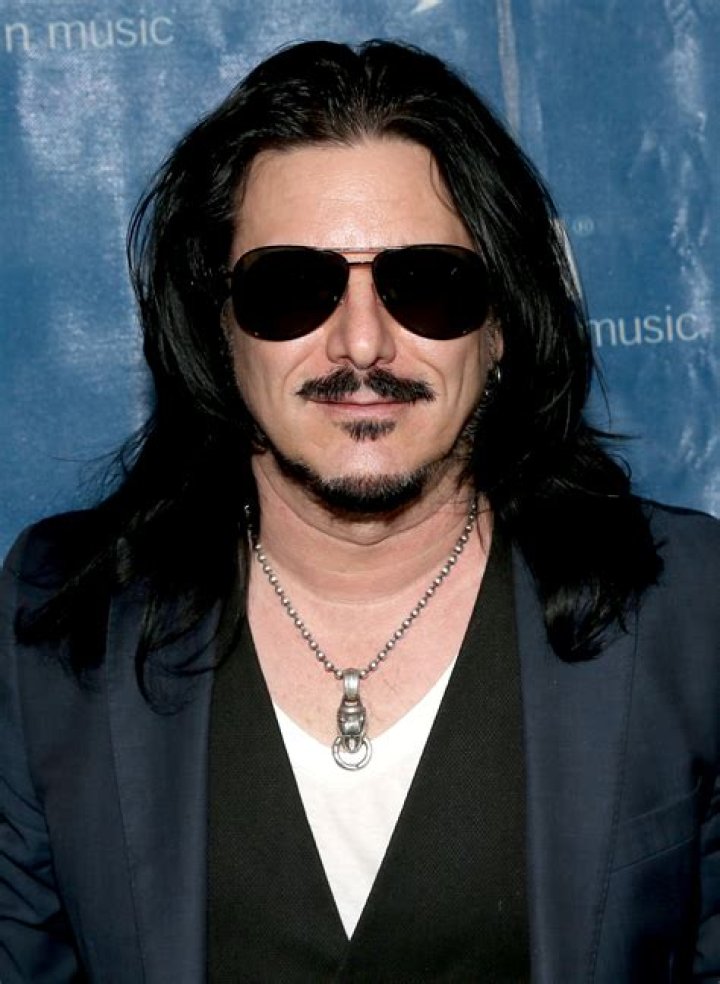 Gilby Clarke Net Worth 2024, Age, Height, Bio, Birthday, Wiki!