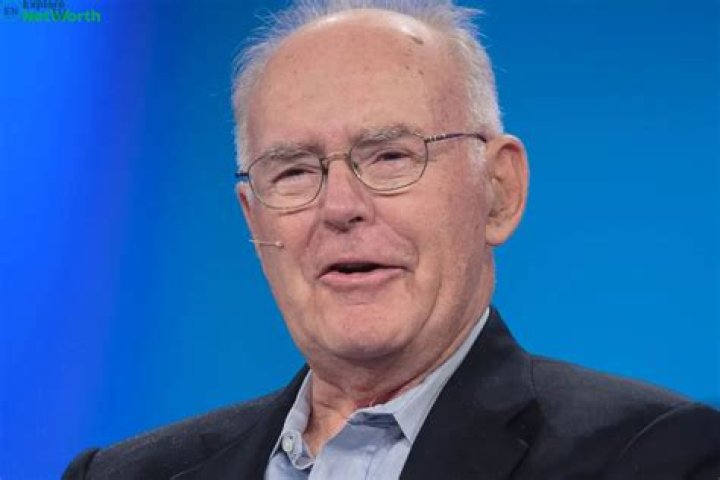 Gordon Moore Net Worth, Age, Height, Bio, Birthday, Wiki!