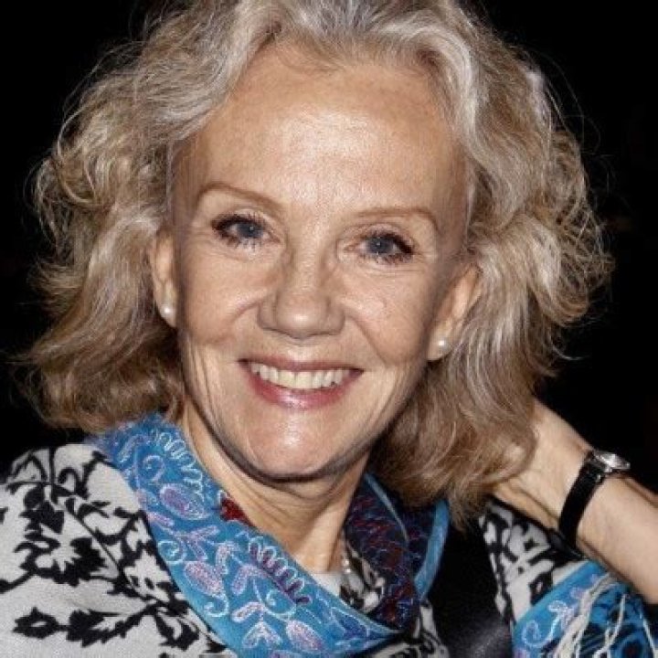 Hayley Mills Net Worth, Age, Height, Bio, Birthday, Wiki!