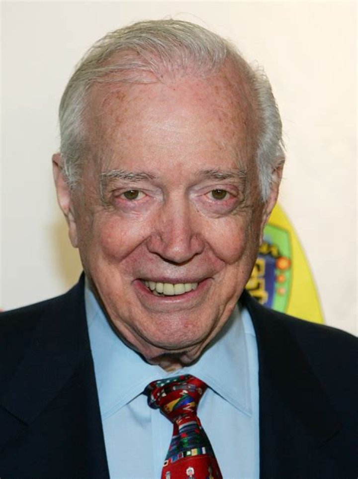 Hugh Downs Net Worth, Age, Height, Bio, Birthday, Wiki!