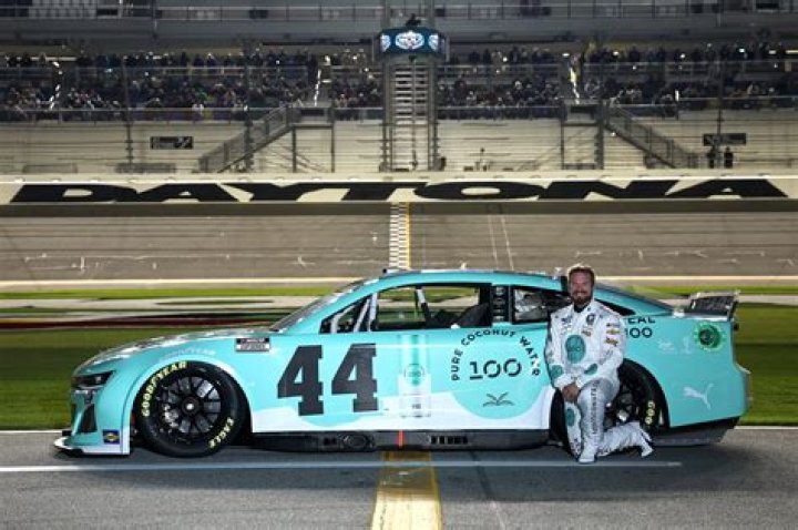 J. J. Yeley Net Worth, Age, Height, Bio, Birthday, Wiki!