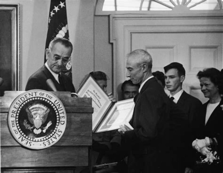 J. Robert Oppenheimer Net Worth, Age, Height, Bio, Birthday, Wiki!