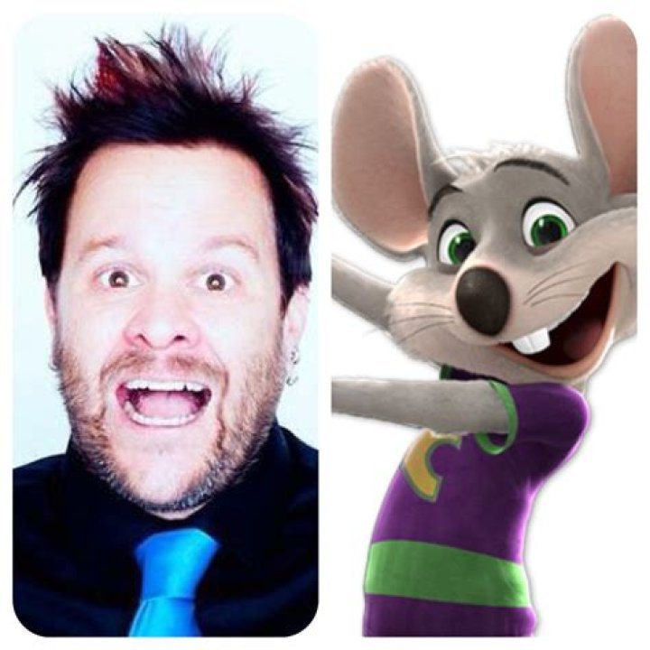 Jaret Reddick Net Worth, Age, Height, Bio, Birthday, Wiki!