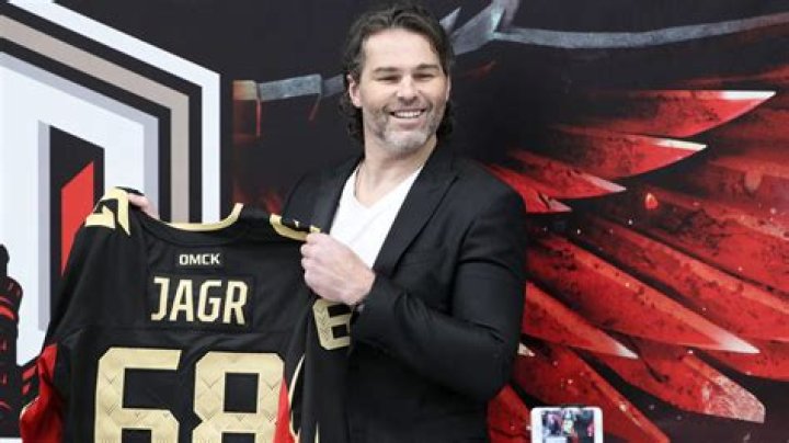 Jaromir Jagr - Net Worth, Age, Height, Birthday, Bio, Wiki!