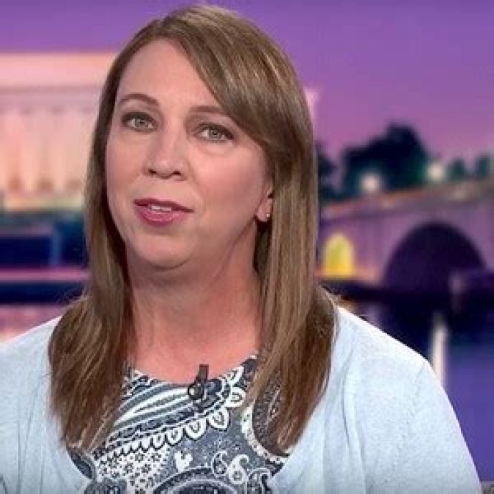 Jennifer Jacobs Net Worth, Age, Height, Bio, Birthday, Wiki!