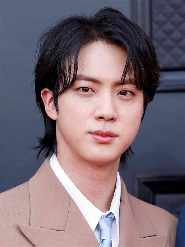 Jeon Soo-jin - Net Worth, Age, Height, Birthday, Bio, Wiki!