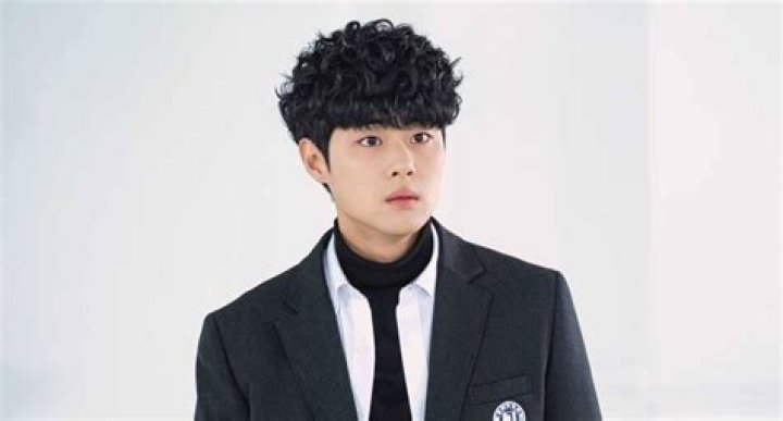 Jo Byung-gyu Net Worth, Age, Height, Bio, Birthday, Wiki!