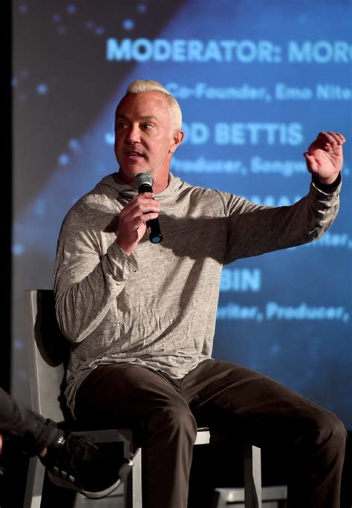 John Feldmann Net Worth, Age, Height, Bio, Birthday, Wiki!