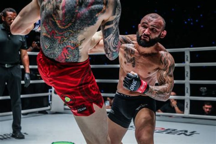 John Lineker - Net Worth, Age, Height, Birthday, Bio, Wiki!